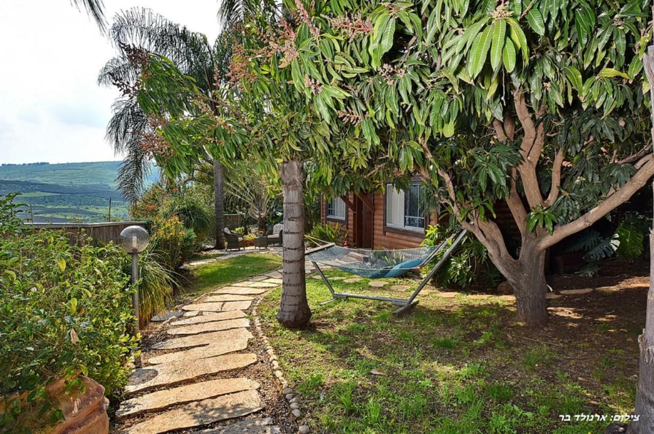 Agama Vila Livnim Exterior foto