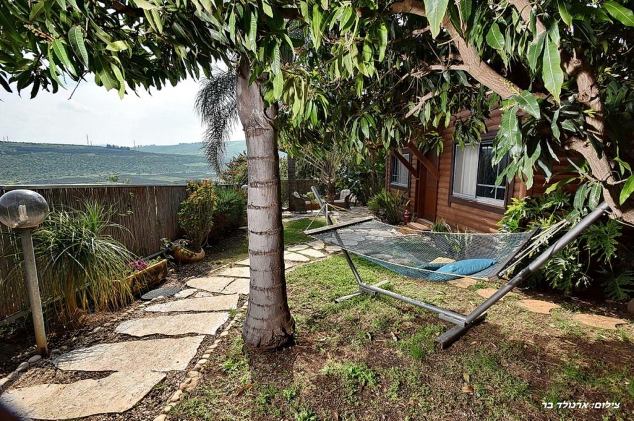 Agama Vila Livnim Exterior foto